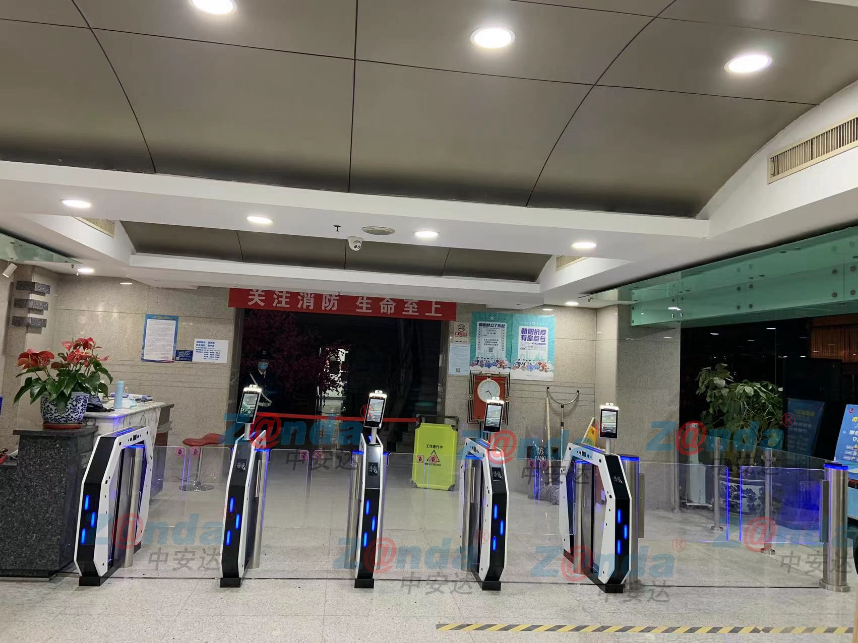 中遠幸福大廈速通門+人臉識別+訪客管理系統